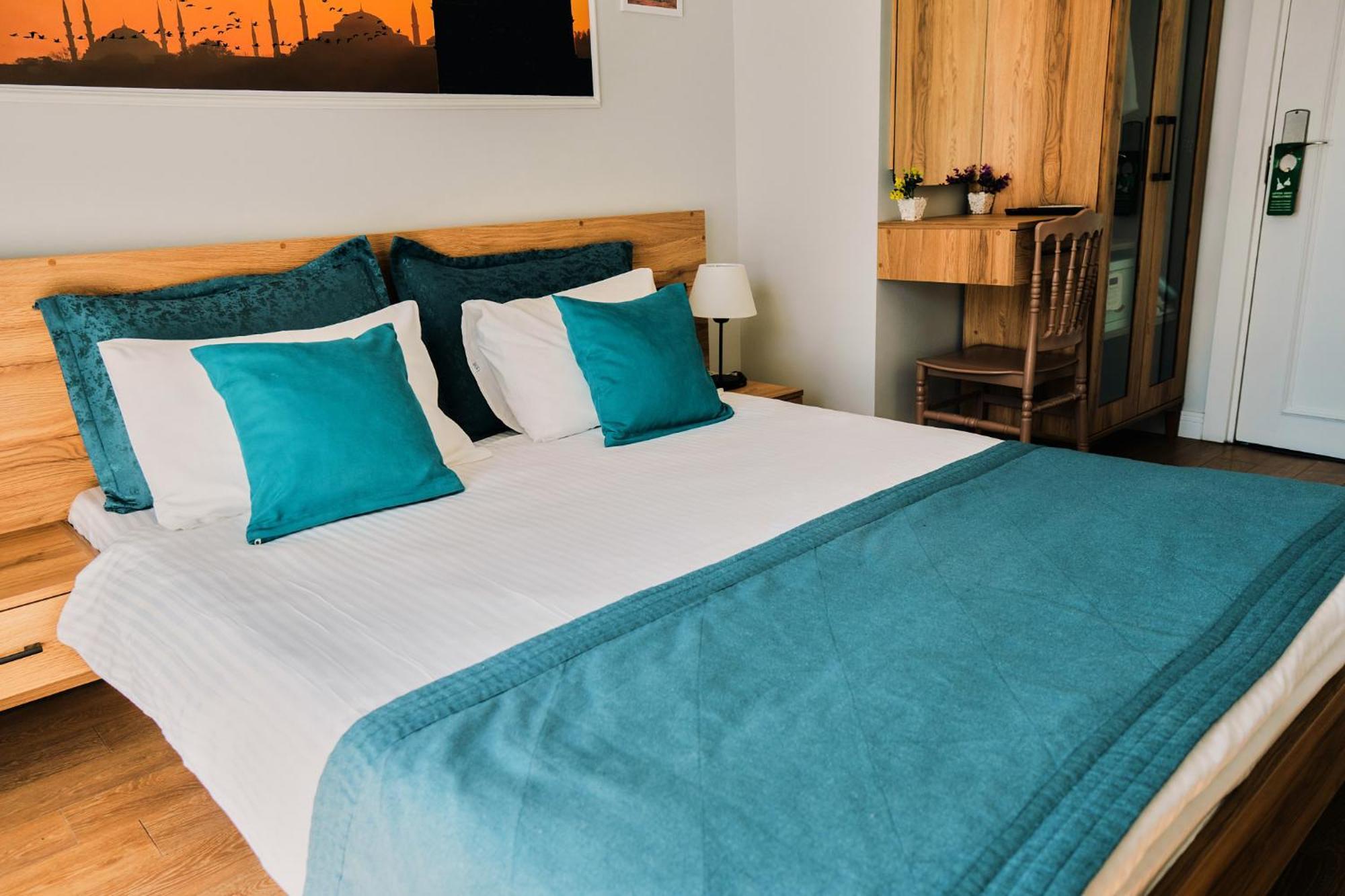 Taksim Santa Lucia Hotel Истанбул Екстериор снимка