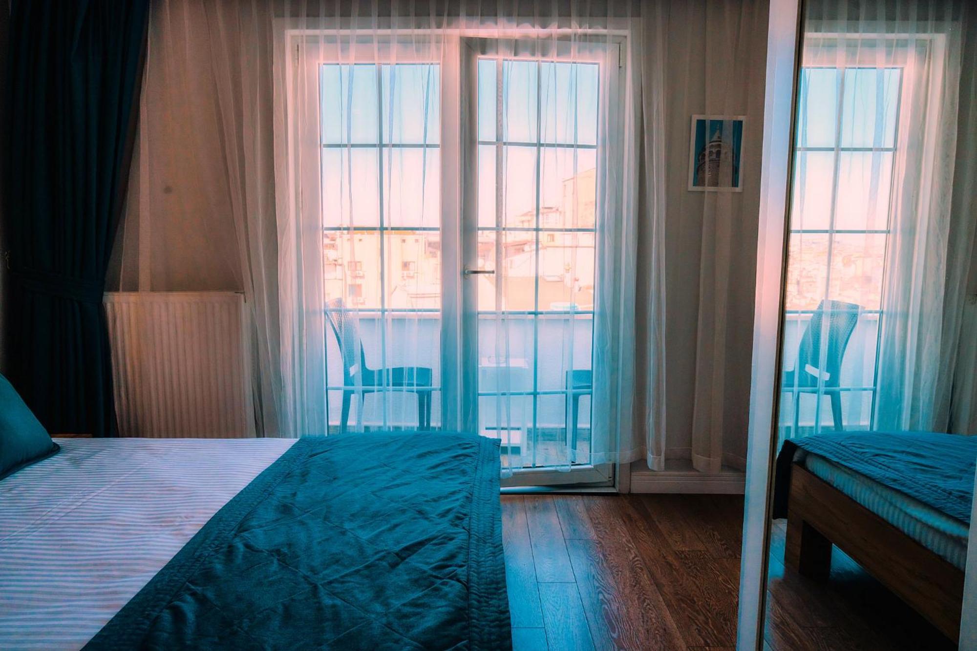 Taksim Santa Lucia Hotel Истанбул Екстериор снимка