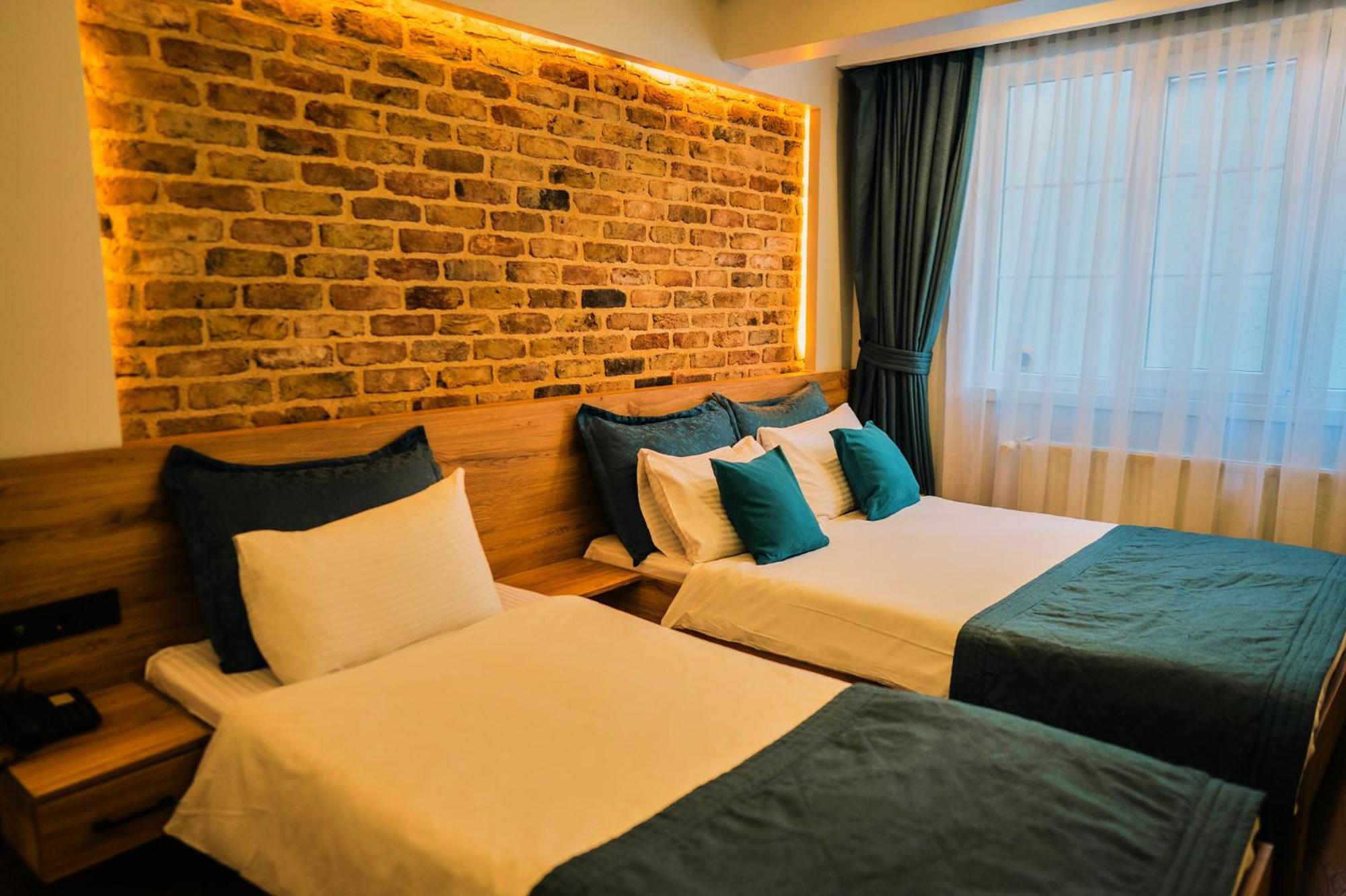 Taksim Santa Lucia Hotel Истанбул Екстериор снимка