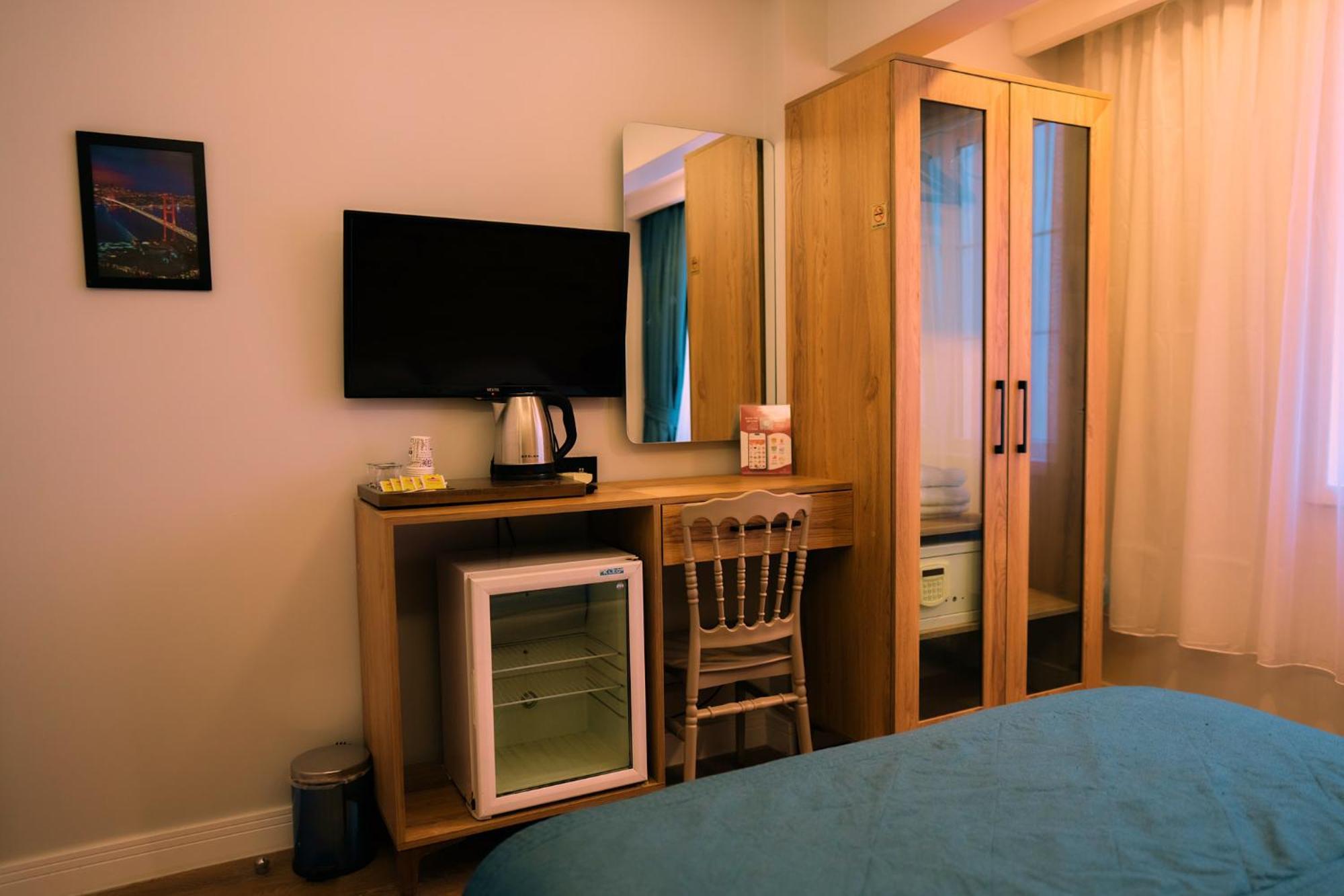Taksim Santa Lucia Hotel Истанбул Екстериор снимка