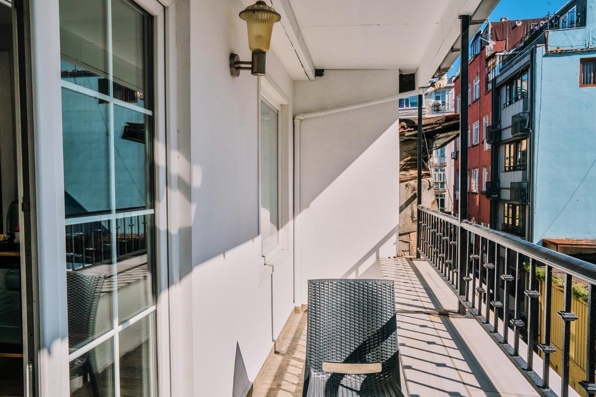 Taksim Santa Lucia Hotel Истанбул Екстериор снимка