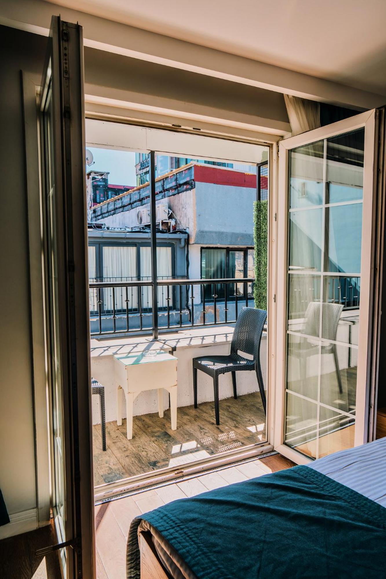 Taksim Santa Lucia Hotel Истанбул Екстериор снимка